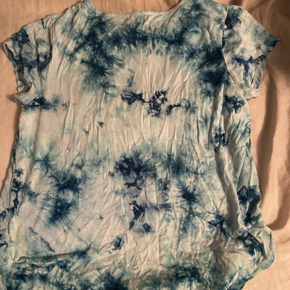 Causal tie-dye shirt! - Picture 2 of 2